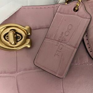Coach Tote 24